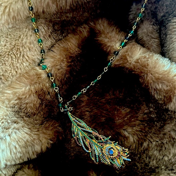 Metropolitan Museum Art Necklace - Picture 1 of 3